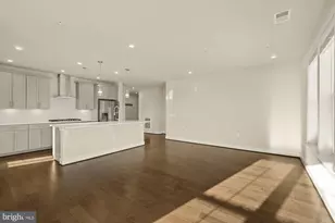 2320 Field Point Rd, Herndon, VA 20171 - Photo 17