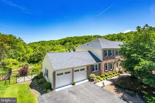 1435 Rosewood Hill Dr, Vienna, VA 22182 - Photo 1