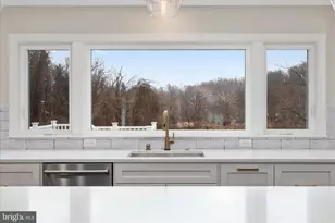 1435 Rosewood Hill Dr, Vienna, VA 22182 - Photo 11