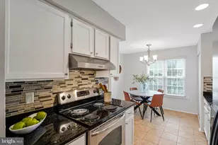 6045 Meyers Landing Ct, Burke, VA 22015 - Photo 7