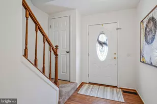 6045 Meyers Landing Ct, Burke, VA 22015 - Photo 3