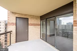 8370 Greensboro Dr, McLean, VA 22102 - Photo 5