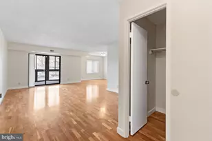 8370 Greensboro Dr, McLean, VA 22102 - Photo 5