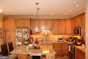 4105 Hazelwood Ct, Fairfax, VA 22030 - Photo 9