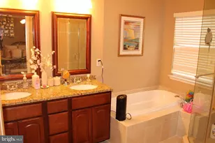 4105 Hazelwood Ct, Fairfax, VA 22030 - Photo 15