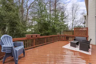 8873 Royal Doulton Ln, Fairfax, VA 22031 - Photo 37