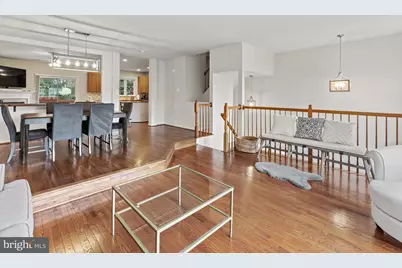 8873 Royal Doulton Lane, Fairfax, VA 22031 - Photo 7