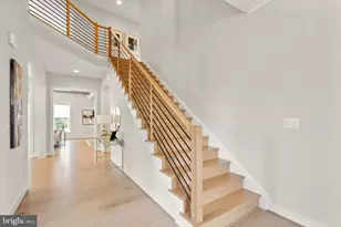 7717 Fisher Dr, Falls Church, VA 22043 - Photo 3