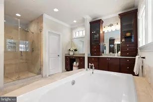 6817 Stockwell Manor Dr, Falls Church, VA 22043 - Photo 19