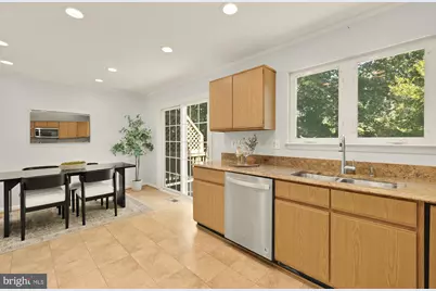 8906 Royal Astor Way, Fairfax, VA 22031 - Photo 13