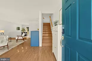8906 Royal Astor Way, Fairfax, VA 22031 - Photo 3
