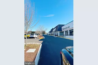 9539 Braddock Rd, Fairfax, VA 22032 - Photo 7