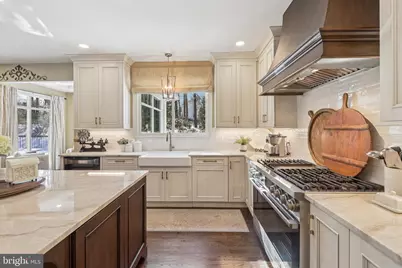 11186 Longwood Grove Drive, Reston, VA 20194 - Photo 23