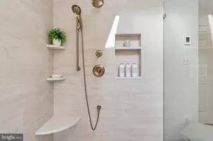 11186 Longwood Grove Dr, Reston, VA 20194 - Photo 45