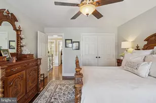 11186 Longwood Grove Dr, Reston, VA 20194 - Photo 57