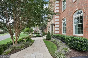 11186 Longwood Grove Dr, Reston, VA 20194 - Photo 3