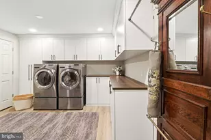 11186 Longwood Grove Dr, Reston, VA 20194 - Photo 85