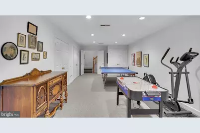 10700 Hunters Run Court, Vienna, VA 22181 - Photo 27