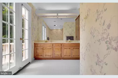 10700 Hunters Run Court, Vienna, VA 22181 - Photo 19