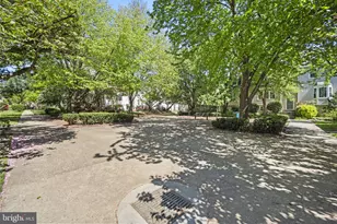 2362 Hunters Square Ct, Reston, VA 20191 - Photo 37