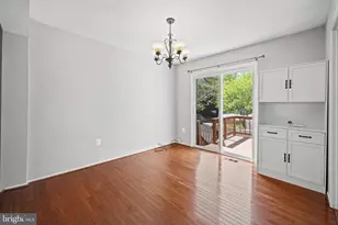 2362 Hunters Square Ct, Reston, VA 20191 - Photo 7