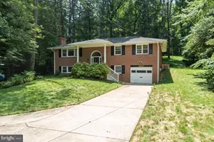 6807 Winter Ln, Annandale, VA 22003 - Photo 1