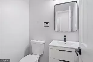 6027 Bonnie Bern Ct, Burke, VA 22015 - Photo 7