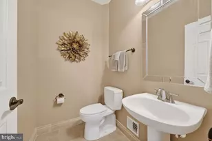 6697 Ordsall St, Alexandria, VA 22315 - Photo 11