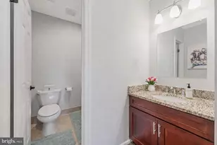 1456 Hampton Hill Cir, McLean, VA 22101 - Photo 33