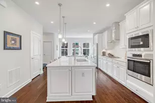 9339 Lemon Mint Ct, Fairfax, VA 22031 - Photo 15