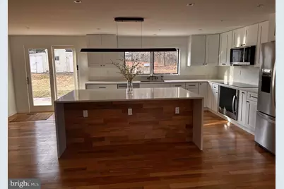 816 Utterback Store Road, Great Falls, VA 22066 - Photo 1