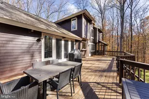 10755 Riverscape Run, Great Falls, VA 22066 - Photo 13