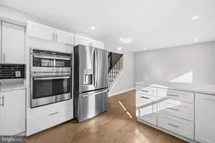 7941 Tyson Oaks Cir, Vienna, VA 22182 - Photo 11