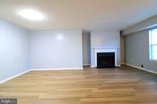 4152 Dawn Valley Ct, Chantilly, VA 20151 - Photo 5