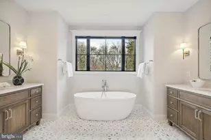 439 Lewis St NW, Vienna, VA 22180 - Photo 11