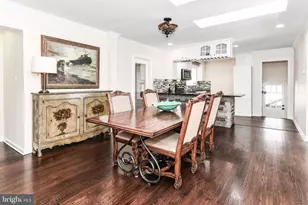 7518 Fairwood Ln, Falls Church, VA 22046 - Photo 5