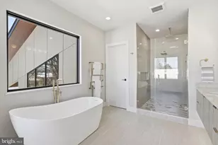 6816 Dean Dr, McLean, VA 22101 - Photo 59