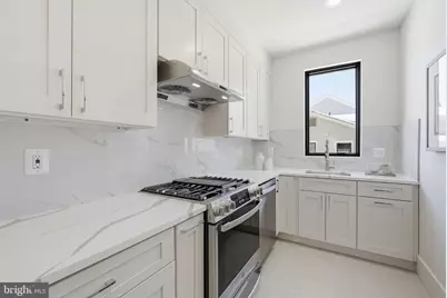 6816 Dean Drive, McLean, VA 22101 - Photo 29