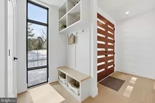 6816 Dean Dr, McLean, VA 22101 - Photo 11