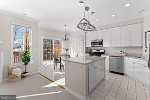 1733 Stuart Pointe Ln, Herndon, VA 20170 - Photo 13