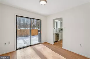 2315 Emerald Heights Ct, Reston, VA 20191 - Photo 9