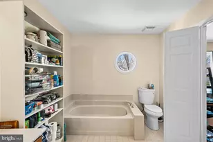 7229 Olde Lantern Way, Springfield, VA 22152 - Photo 19