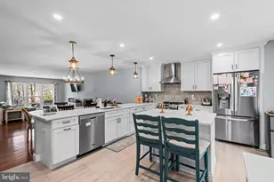 7229 Olde Lantern Way, Springfield, VA 22152 - Photo 9