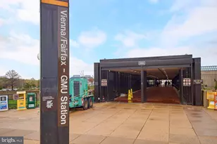 2905 Bleeker St, Fairfax, VA 22031 - Photo 9