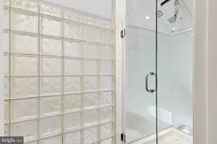 1293 Vintage Pl, Reston, VA 20194 - Photo 17