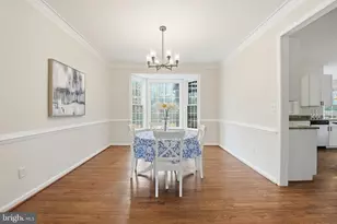 5219 Whisper Willow Dr, Fairfax, VA 22030 - Photo 7