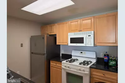 2726 Gallows Road #915, Vienna, VA 22180 - Photo 5