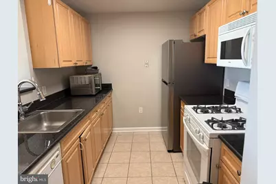 2726 Gallows Road #915, Vienna, VA 22180 - Photo 7