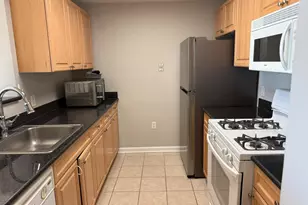 2726 Gallows Rd, Vienna, VA 22180 - Photo 7