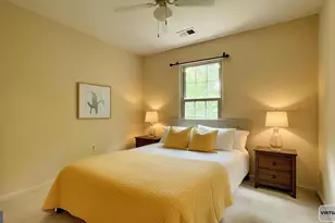 3950 Collis Oak Ct, Fairfax, VA 22033 - Photo 19